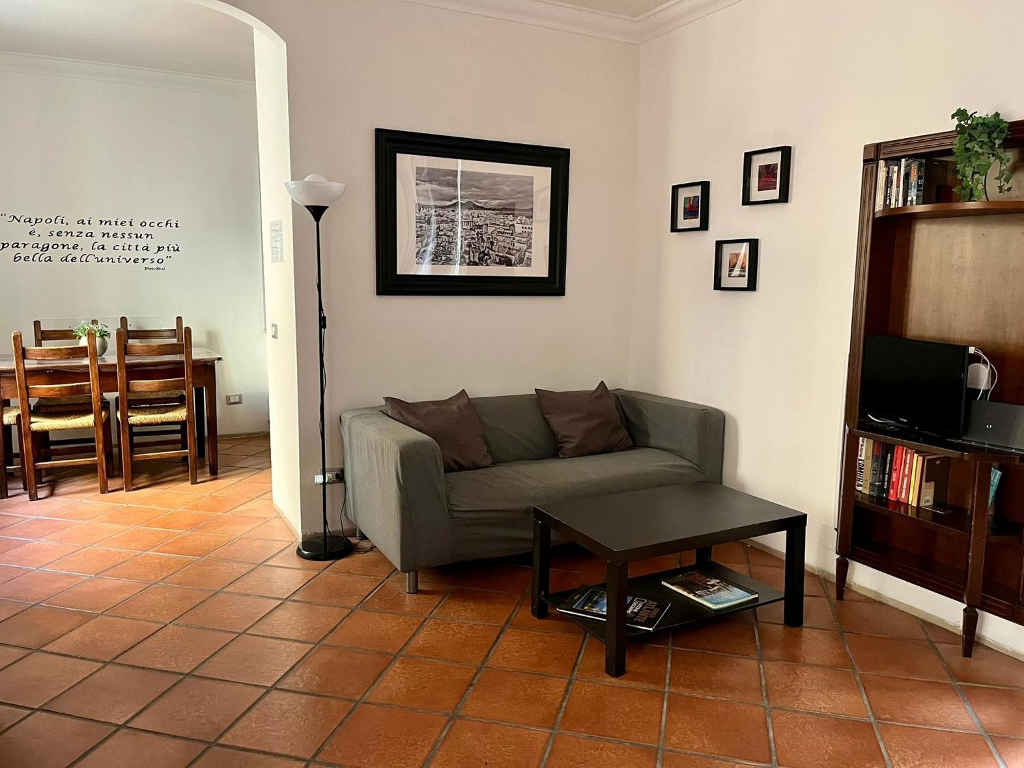 Palazzo Rota Guesthouse เนเปิลส์ ภายนอก รูปภาพ