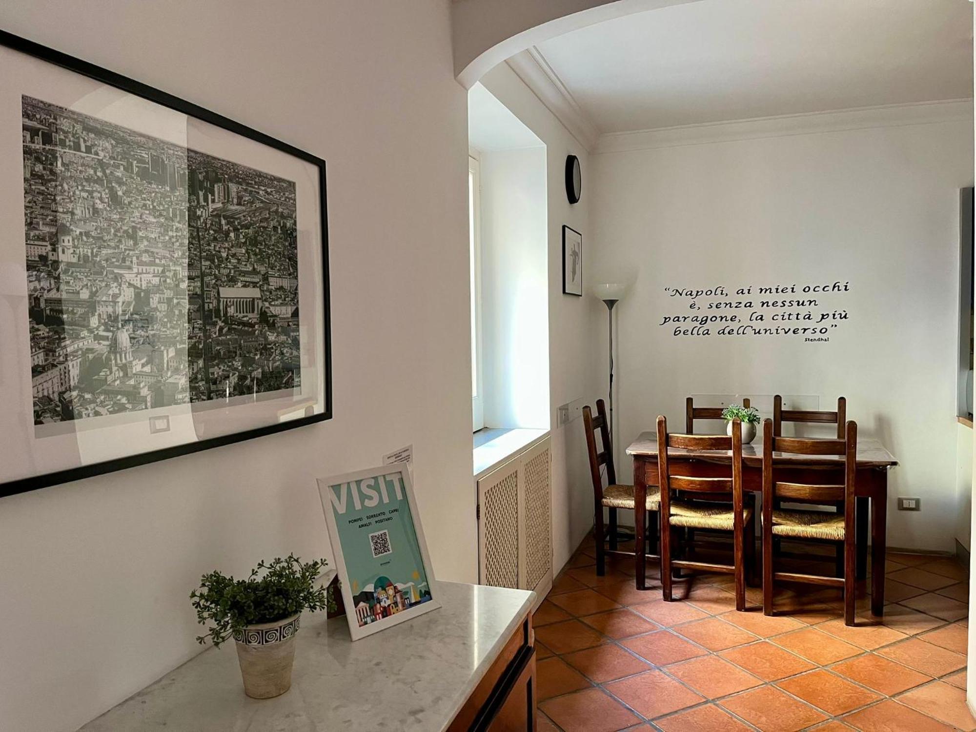 Palazzo Rota Guesthouse เนเปิลส์ ภายนอก รูปภาพ