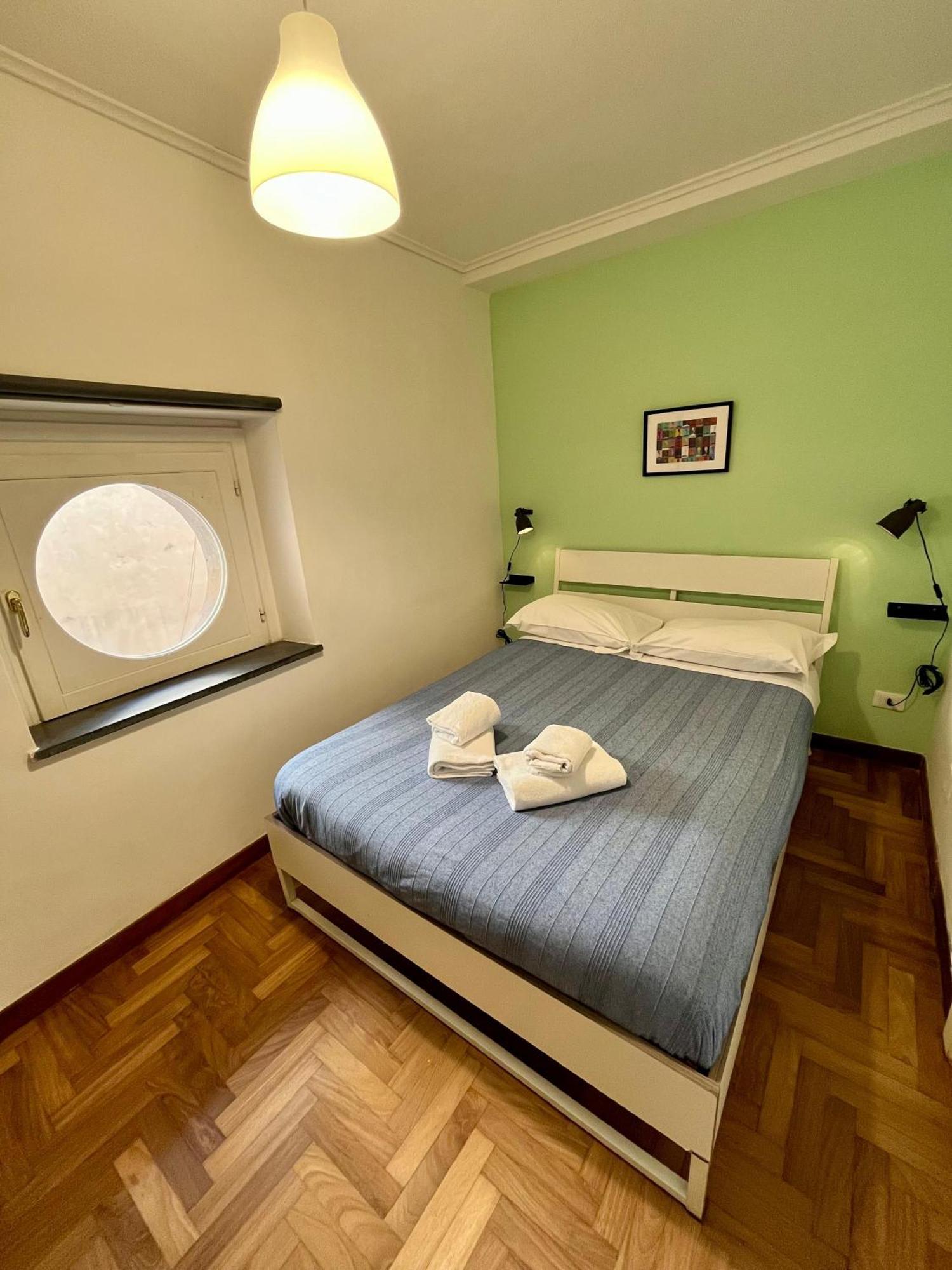 Palazzo Rota Guesthouse เนเปิลส์ ภายนอก รูปภาพ