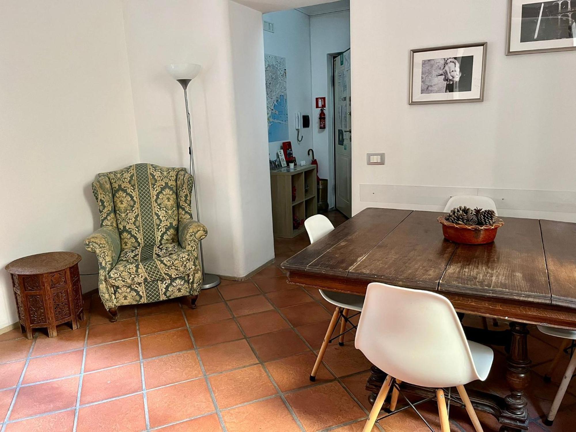 Palazzo Rota Guesthouse เนเปิลส์ ภายนอก รูปภาพ