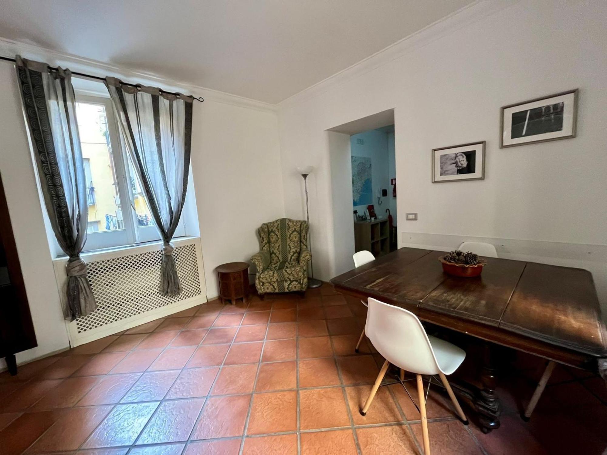 Palazzo Rota Guesthouse เนเปิลส์ ภายนอก รูปภาพ