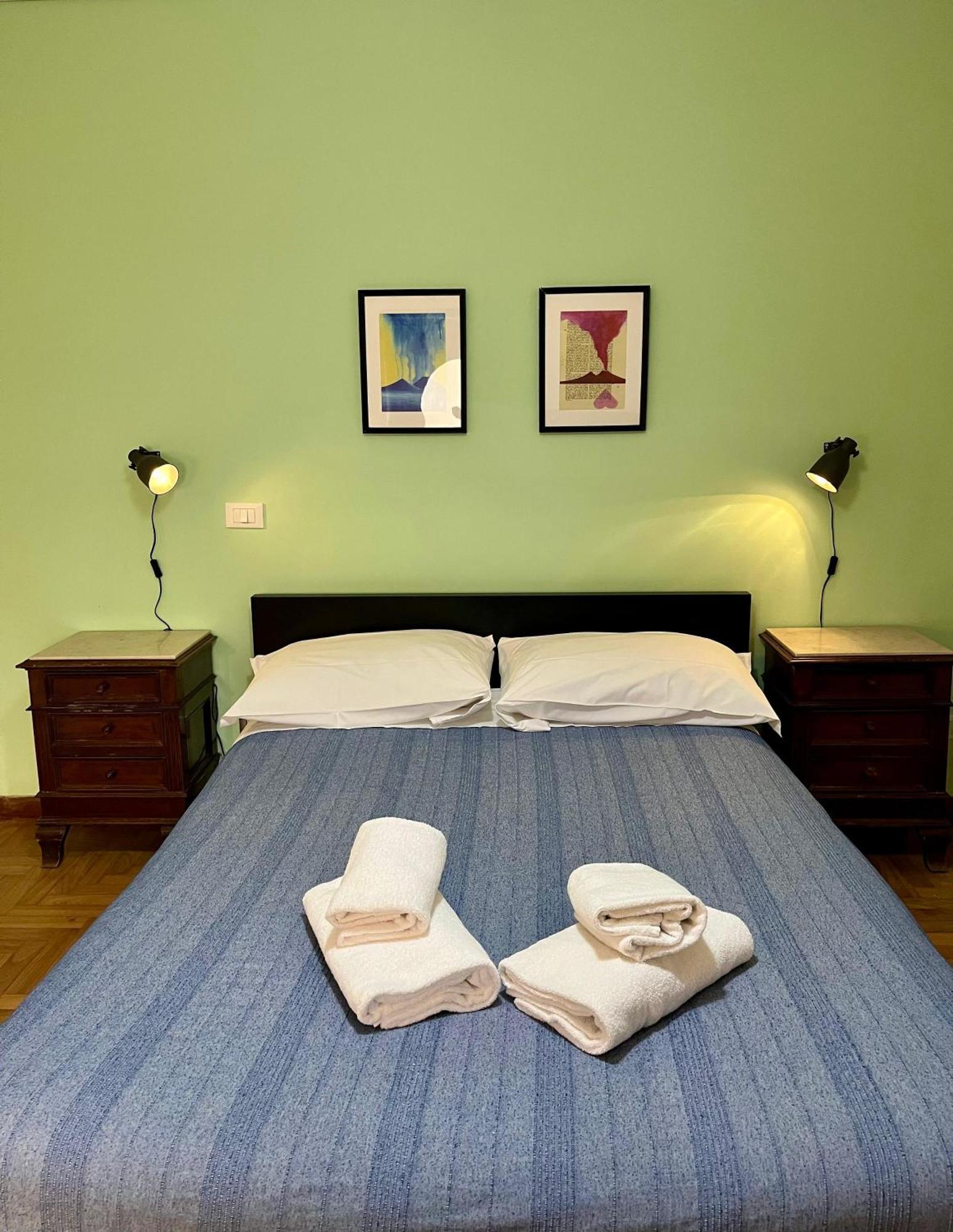 Palazzo Rota Guesthouse เนเปิลส์ ภายนอก รูปภาพ