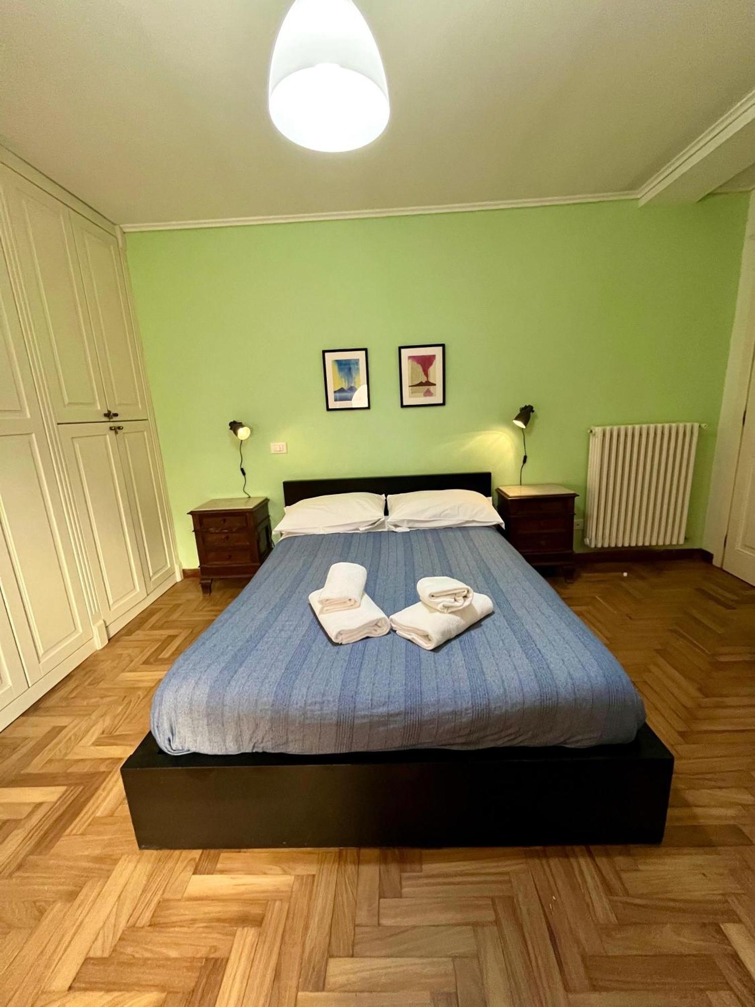 Palazzo Rota Guesthouse เนเปิลส์ ภายนอก รูปภาพ